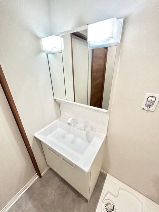 物件内観写真11　(洗面)