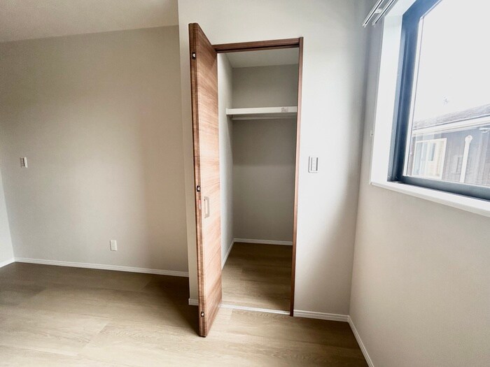 物件内観写真12　(収納)