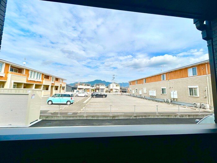 物件内観写真14　(室内からの展望)