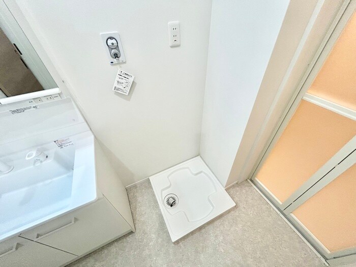 物件内観写真18　(洗濯機置場)