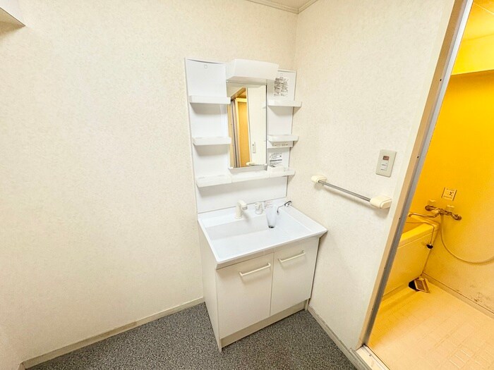 物件内観写真9　(洗面)