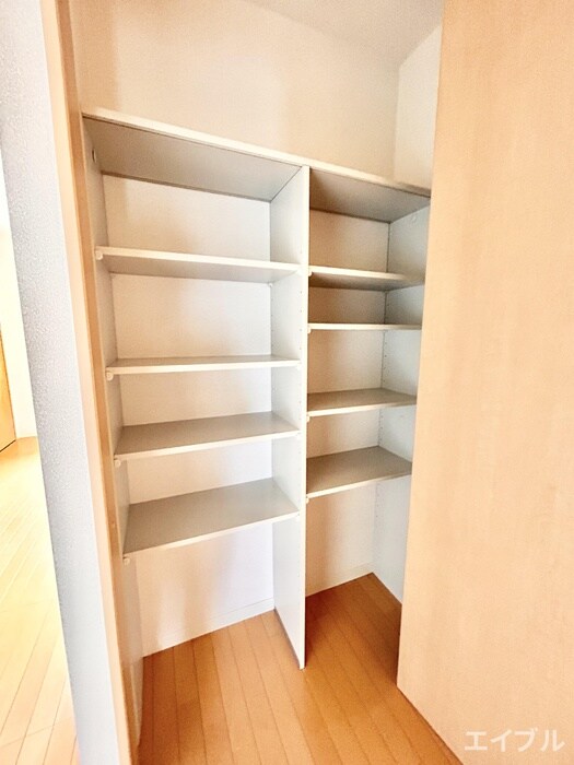物件内観写真9　(収納)
