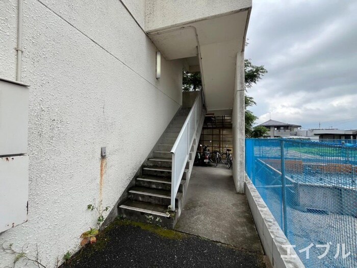 隼人マンションのエントランス部分