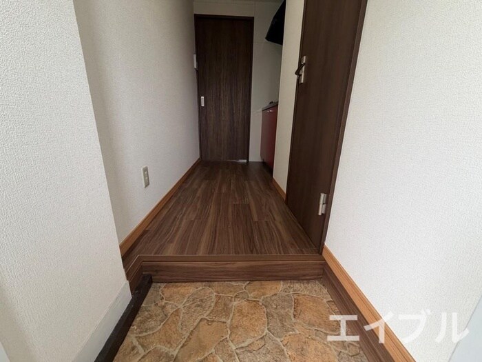 隼人マンションの玄関