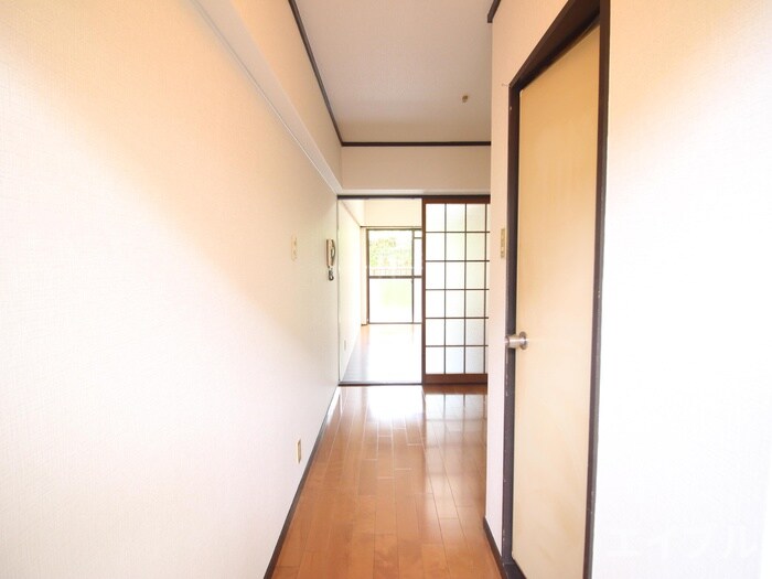 物件内観写真18　(廊下)