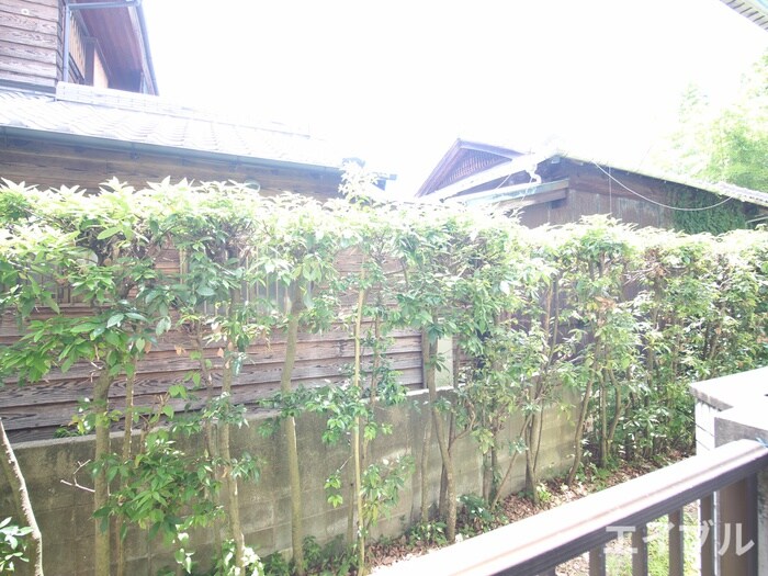 物件内観写真22　(室内からの展望)