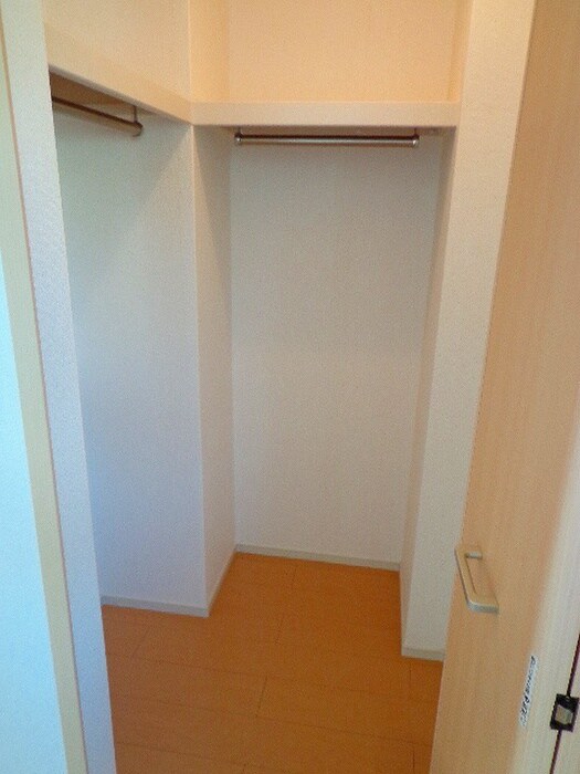物件内観写真9　(収納)