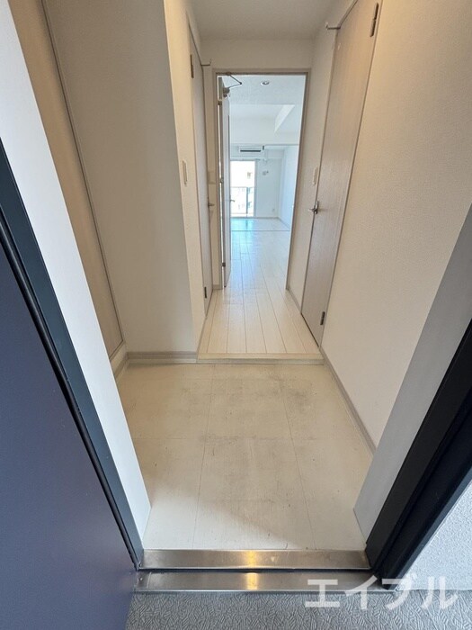 物件内観写真10　(玄関)