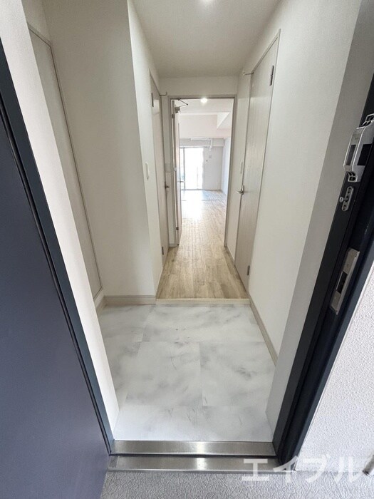 物件内観写真10　(玄関)