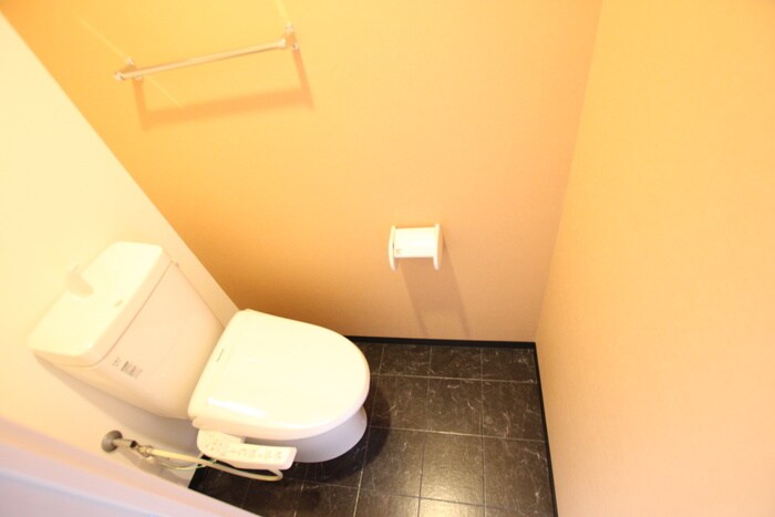 物件内観写真14　(トイレ)