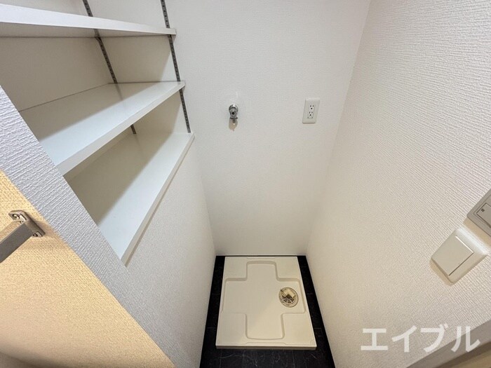 物件内観写真15　(洗濯機置場)