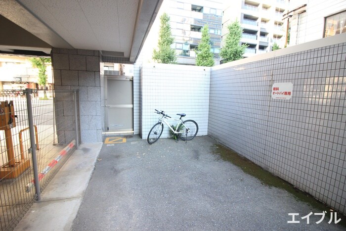 物件外観写真4　(駐輪場)