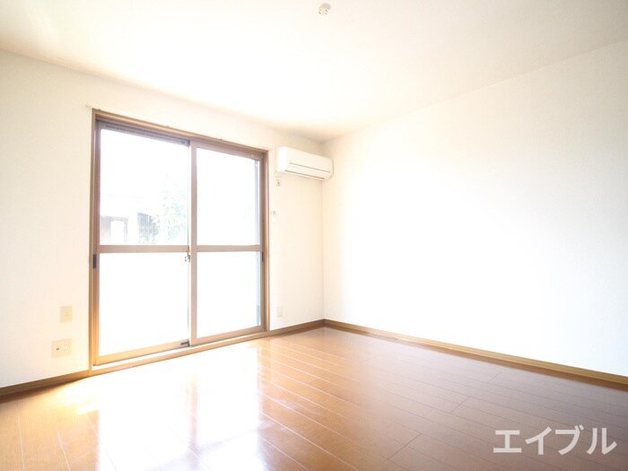 物件内観写真5　(居室)