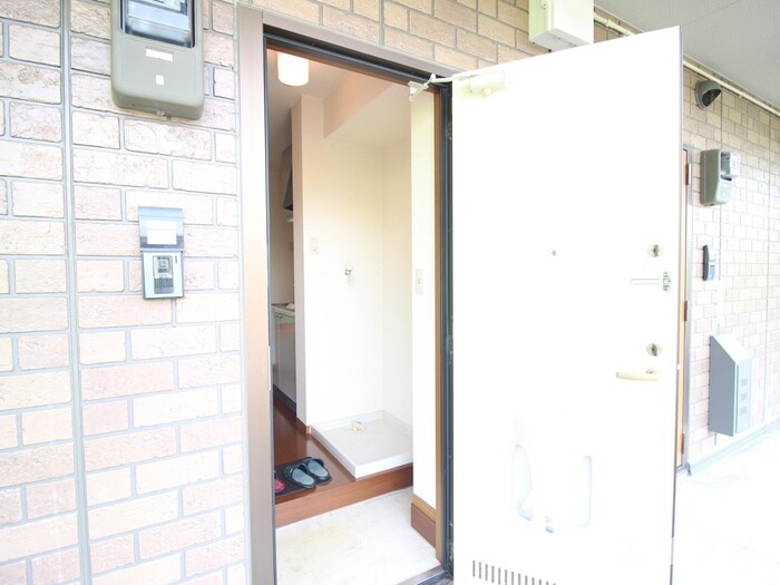 物件内観写真7　(玄関)