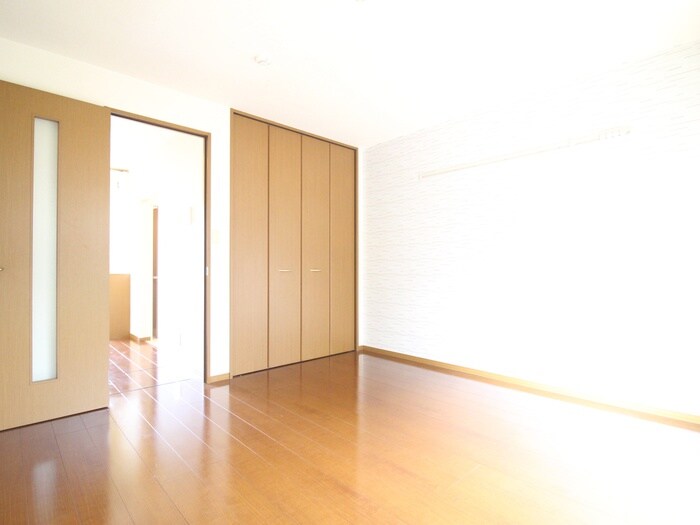 物件内観写真8　(室内からの展望)