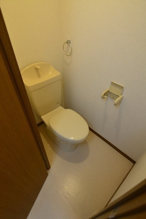 物件内観写真8　(トイレ)