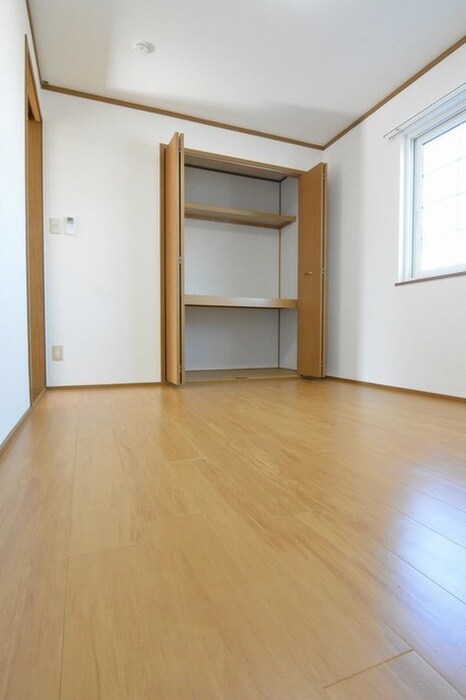 物件内観写真11　(収納)