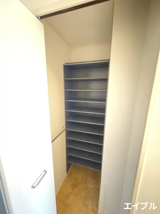 物件内観写真18　(靴箱)