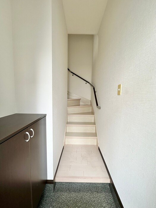 物件内観写真22　(玄関)