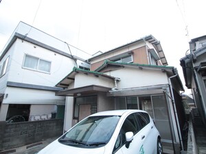 日の出2丁目貸家外観写真