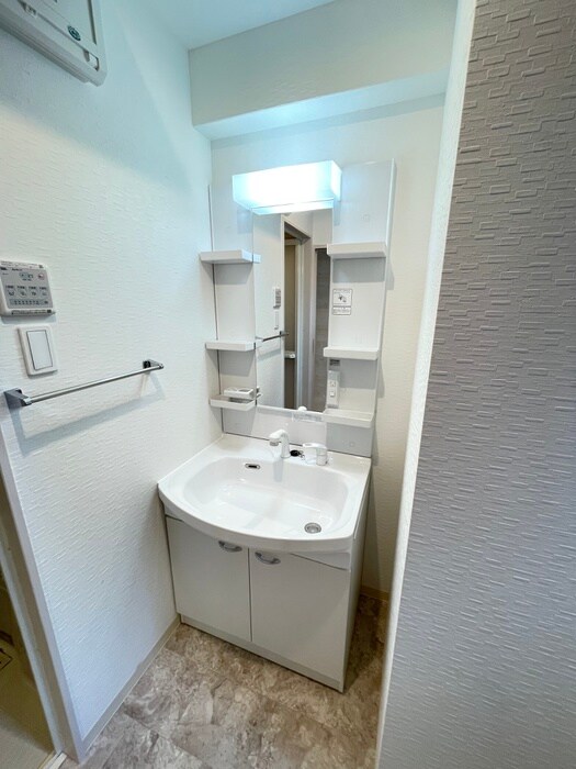 物件内観写真11　(洗面)