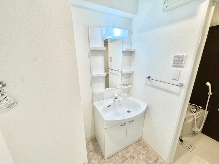 物件内観写真11　(洗面)