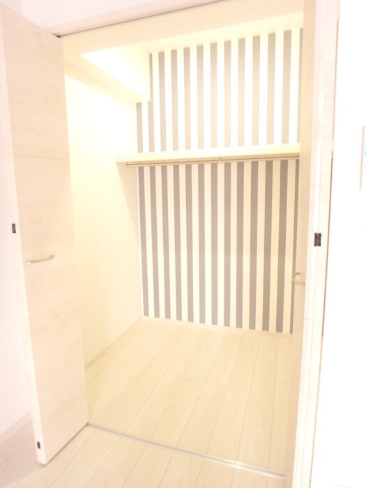 物件内観写真12　(収納)