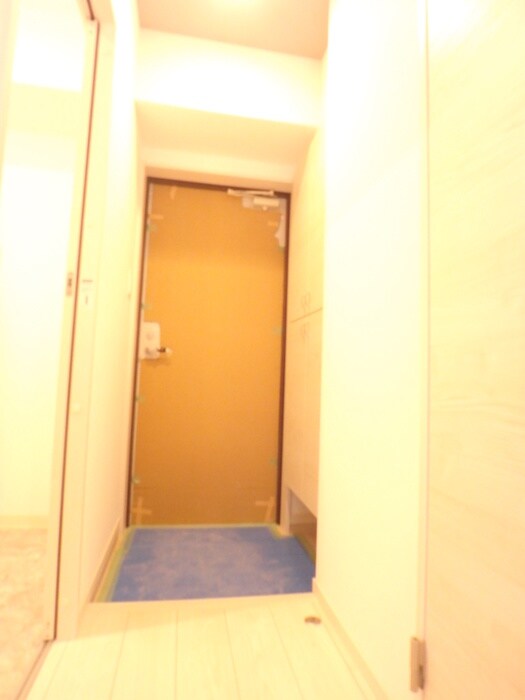 物件内観写真13　(玄関)