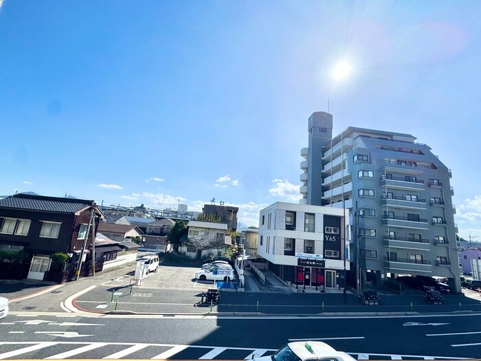 物件内観写真16　(室内からの展望)