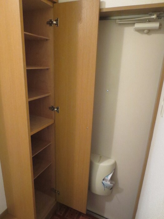 物件内観写真17　(靴箱)
