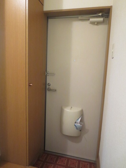 物件内観写真21　(玄関)