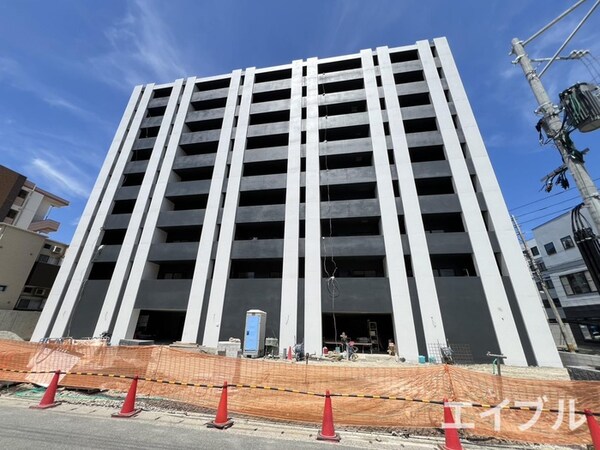 建築中