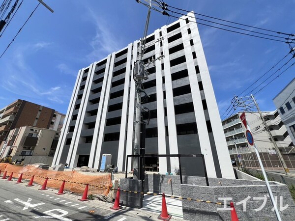 建築中