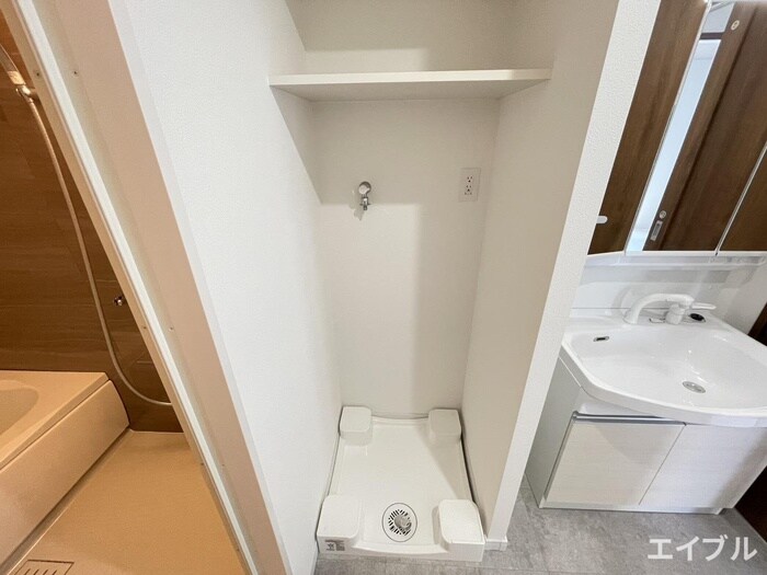 物件内観写真13　(洗濯機置場)