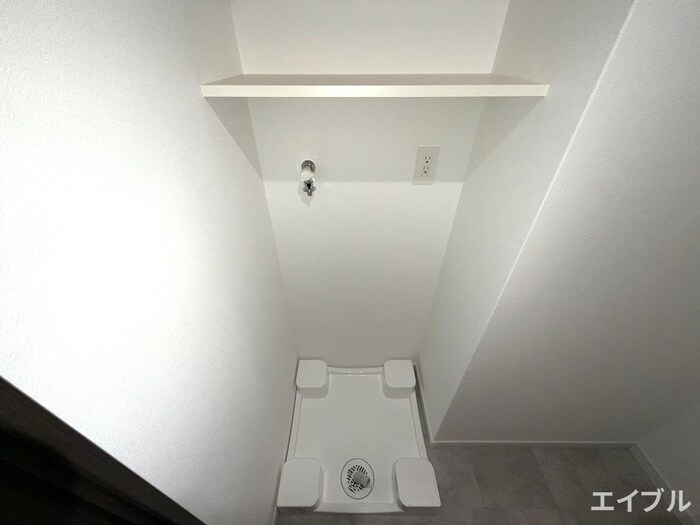 物件内観写真13　(洗濯機置場)