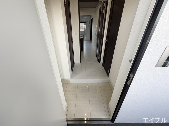 物件内観写真16　(玄関)