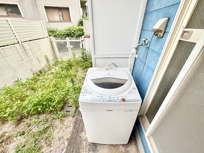 物件内観写真16　(洗濯機置場)