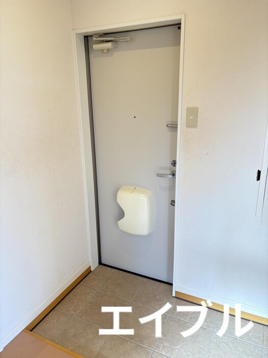 物件内観写真14　(玄関)