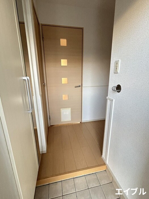 物件内観写真22　(玄関)