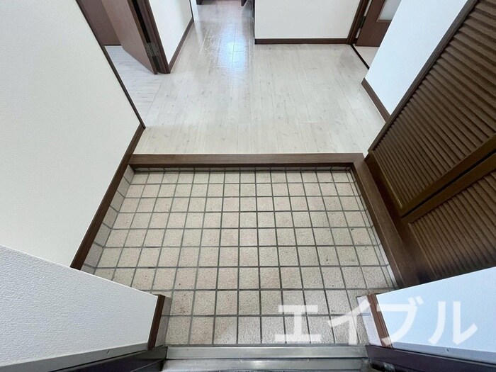 物件内観写真15　(玄関)