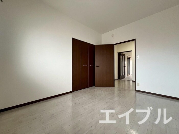 物件内観写真16　(廊下)