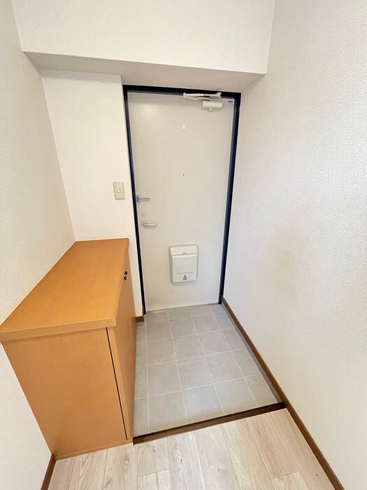 物件内観写真14　(玄関)