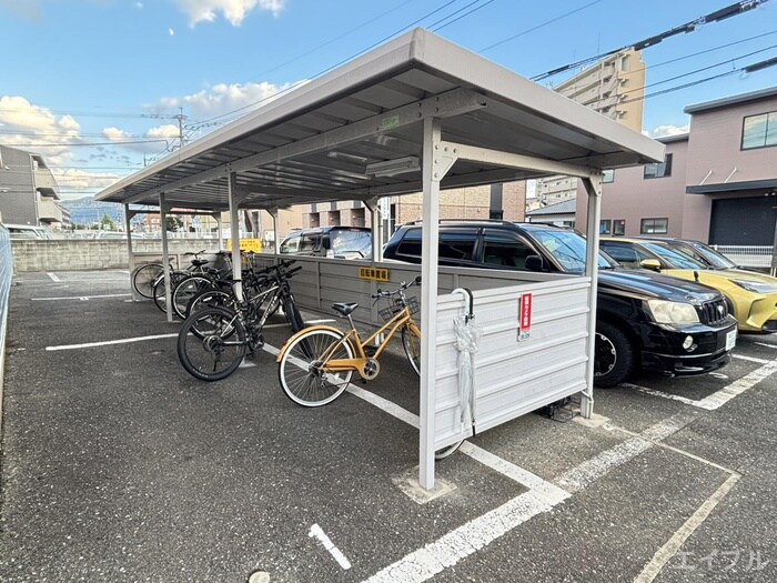 物件外観写真5　(駐輪場)