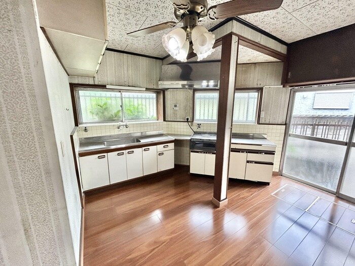 物件内観写真2　(キッチン)