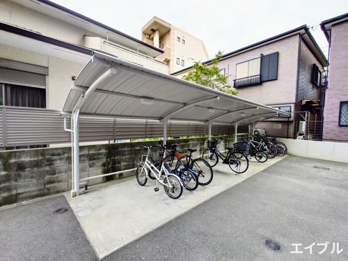 物件外観写真5　(駐輪場)
