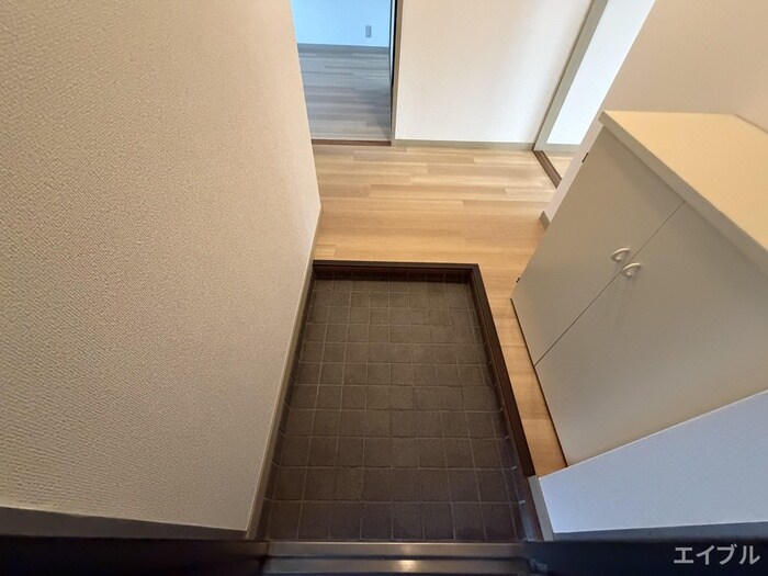 物件内観写真16　(玄関)