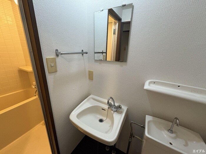 物件内観写真13　(洗面)