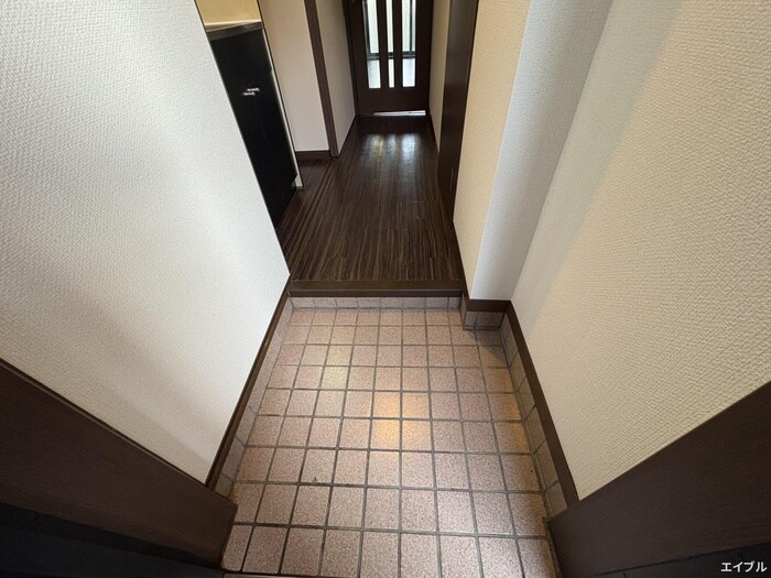 物件内観写真15　(玄関)