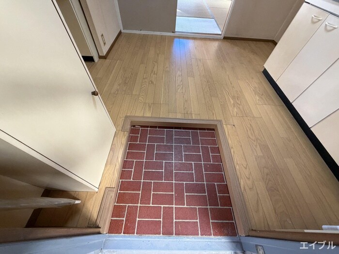 物件内観写真15　(玄関)