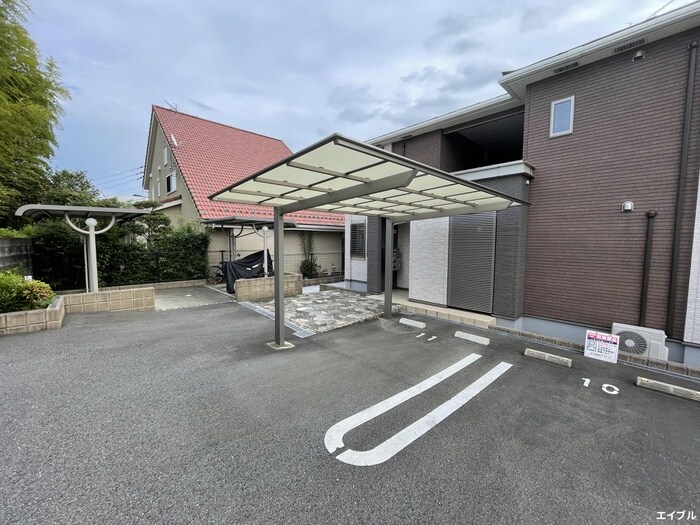 物件外観写真3　(駐輪場)